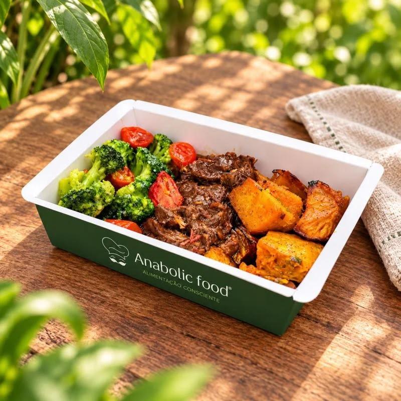 CARNE COM CABOTIÁ, BRÓCOLIS E TOMATE CEREJA