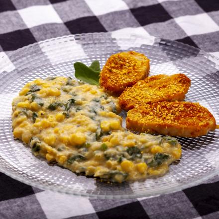 Creme de milho c espinafre e filezinhos de grão de bico