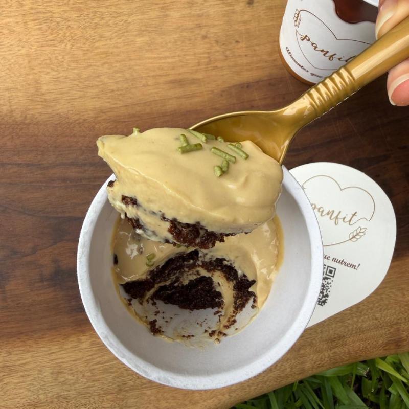 BOLO DE COPO DE PISTACHE