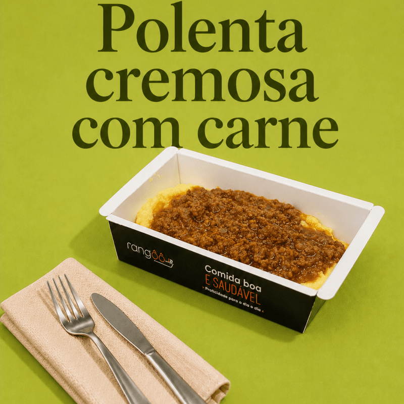 Polenta cremosa com carne