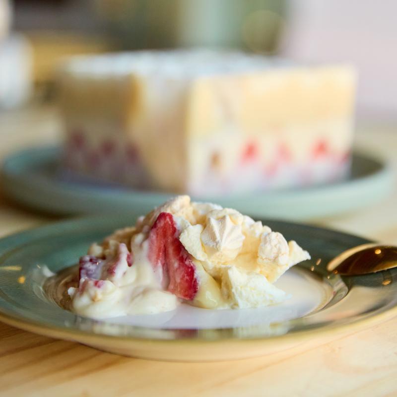 Pavê Morango com chocolate branco (1kg) - Taça ou cake box