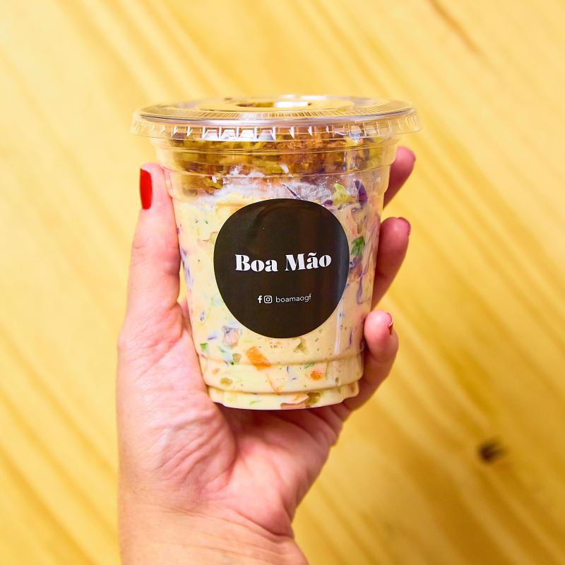 Salpicão de frango com palha de batata doce - Com creme de leite