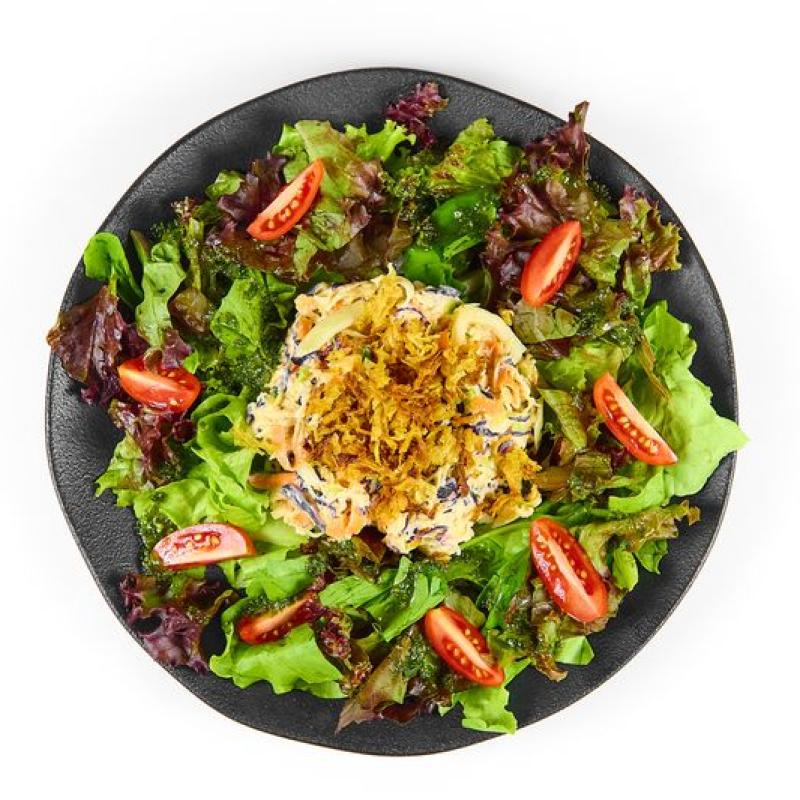 Salpicão de frango com palha de batata doce - Com creme de leite