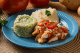 FILÉ DE FRANGO À PIZZAOILO COM PURÊ DE BATATAS E ARROZ BRANCO COM BRÓCOLIS