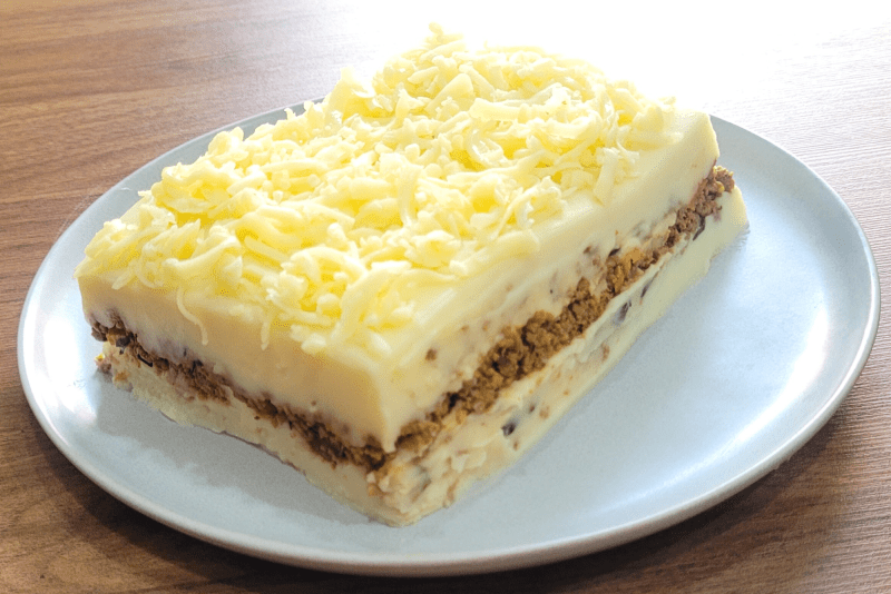 ESCONDIDINHO DE CARNE COM PURÊ DE BATATA