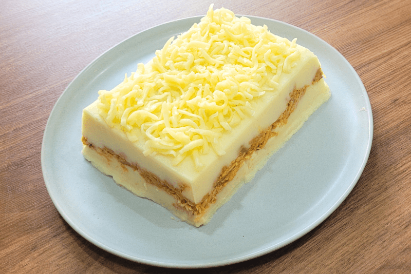 ESCONDIDINHO DE FRANGO COM PURÊ DE BATATA