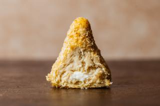 COXINHA FIT DE FRANGO COM REQUEIJÃO