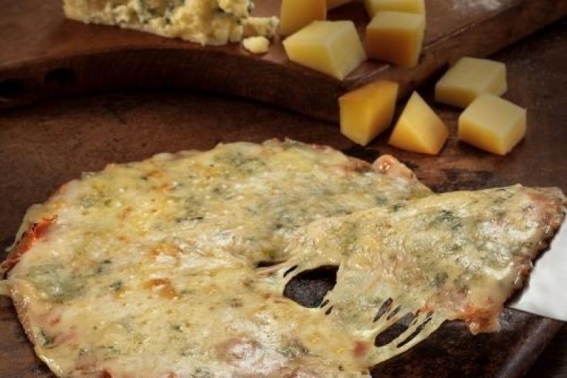Pizza Fit de Três Queijos