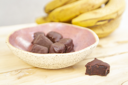 Bananinhas cobertas por chocolate belga sem açúcar