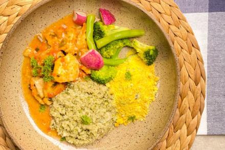 v. Moqueca de de banana da terra com grão de bico