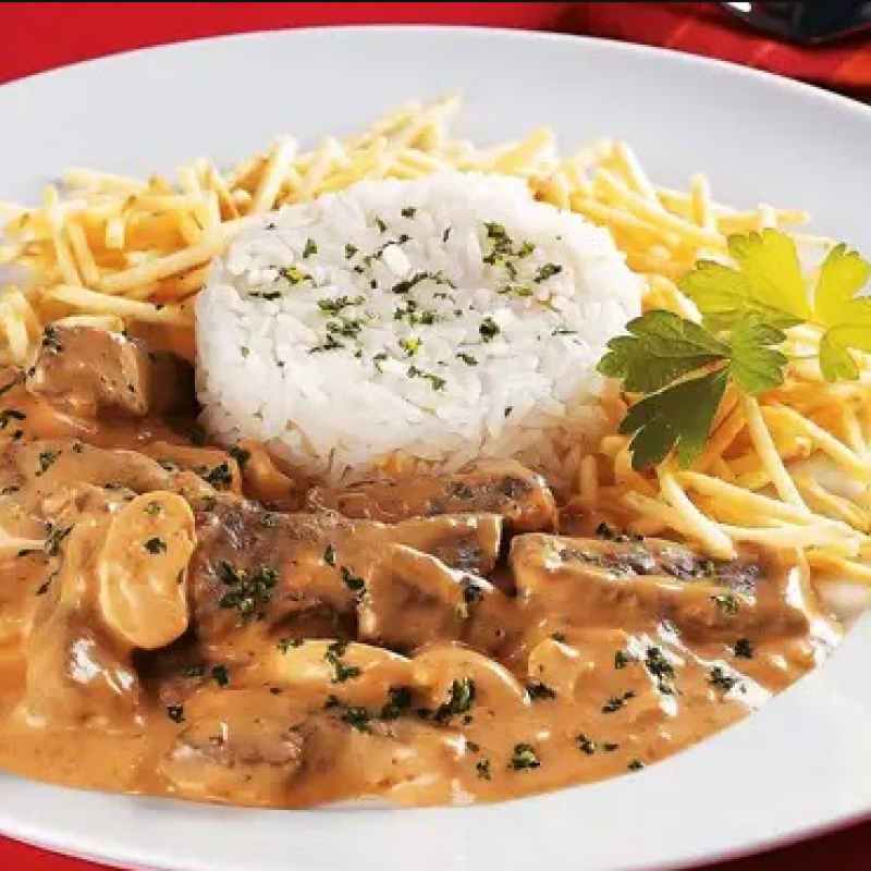 STROGONOFF DE CARNE , ARROZ E BATATA PALHA - 300G
