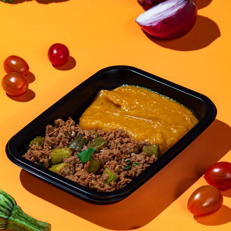carne moída com quiabo e purê de abóbora