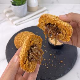 SALGADO PROTEICO DE LOMBO COM CEBOLA CARAMELIZADA