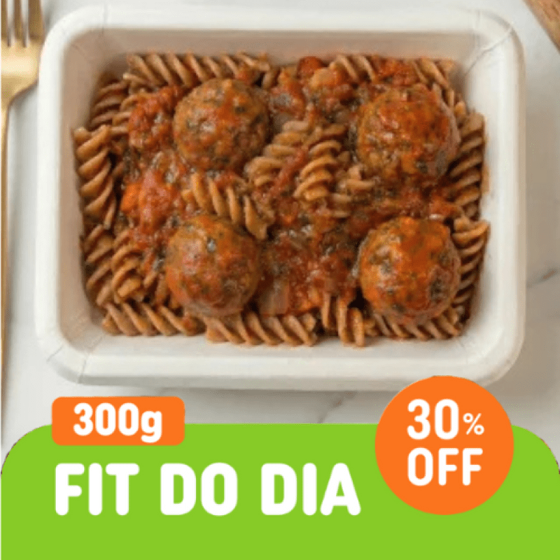Almôndegas ao molho com fusilli integral FIT