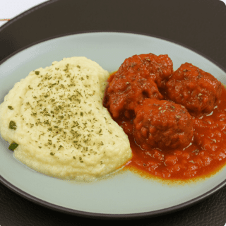 Almôndegas com purê de batata doce (Fit Mais)