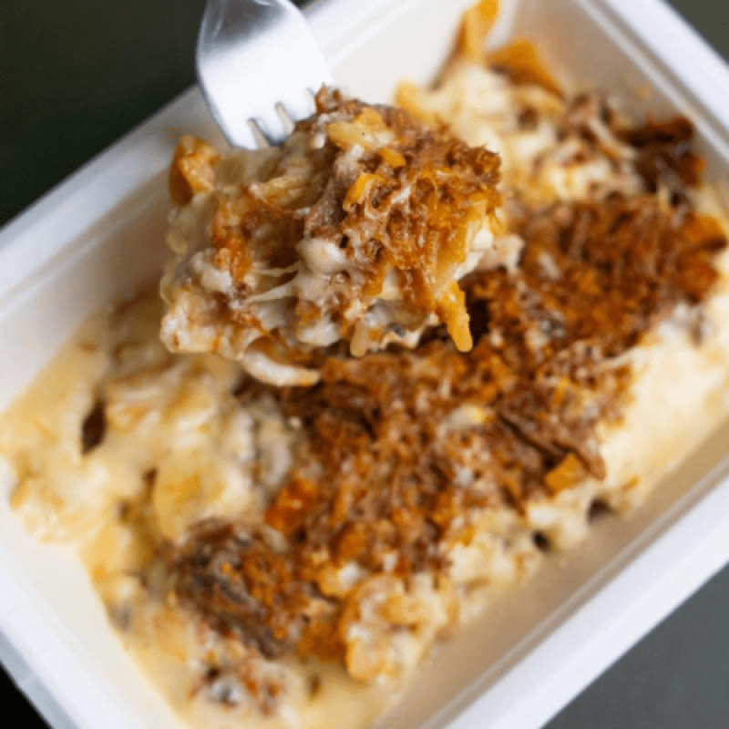 Carne Desfiada Com Fusilli Integral ao Molho de Queijo (Fit Mais)