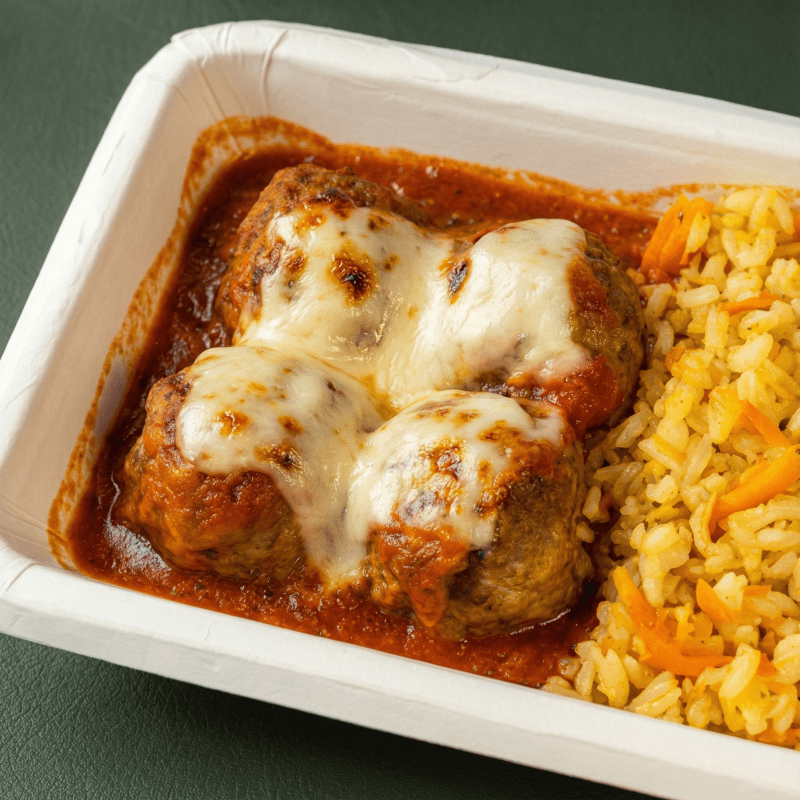 Almôndegas à parmegiana com arroz integral e cenoura FIT
