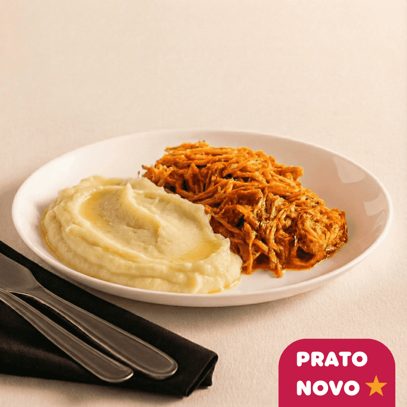 Frango desfiado com pure de couve-flor (Fit Mais)