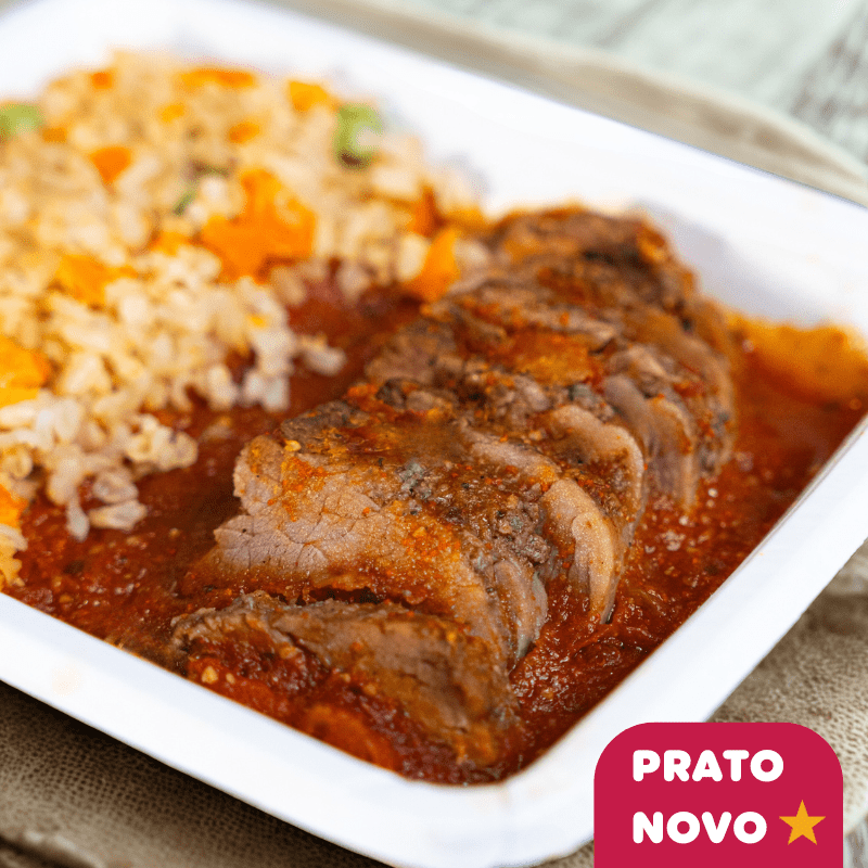 Lombo assado com molho pomodoro e arroz primavera (Fit Mais)