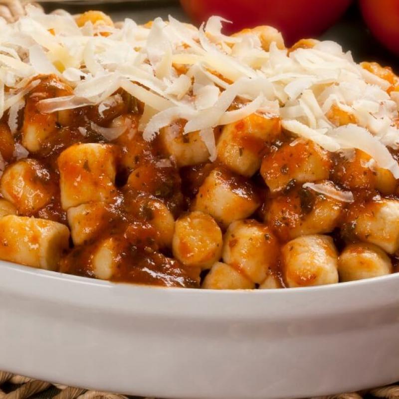 Nhoque de Aipim à Bolonhesa (Família)