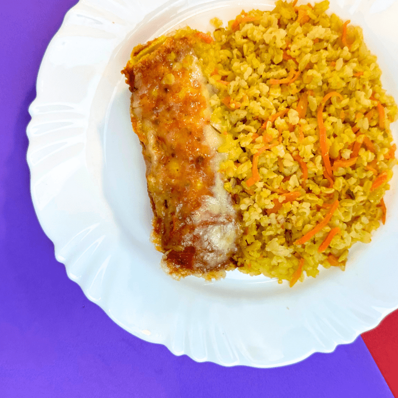 Panqueca de carne com arroz integral e cenoura FIT