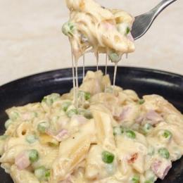 Penne ao molho parisiense com frango FIT
