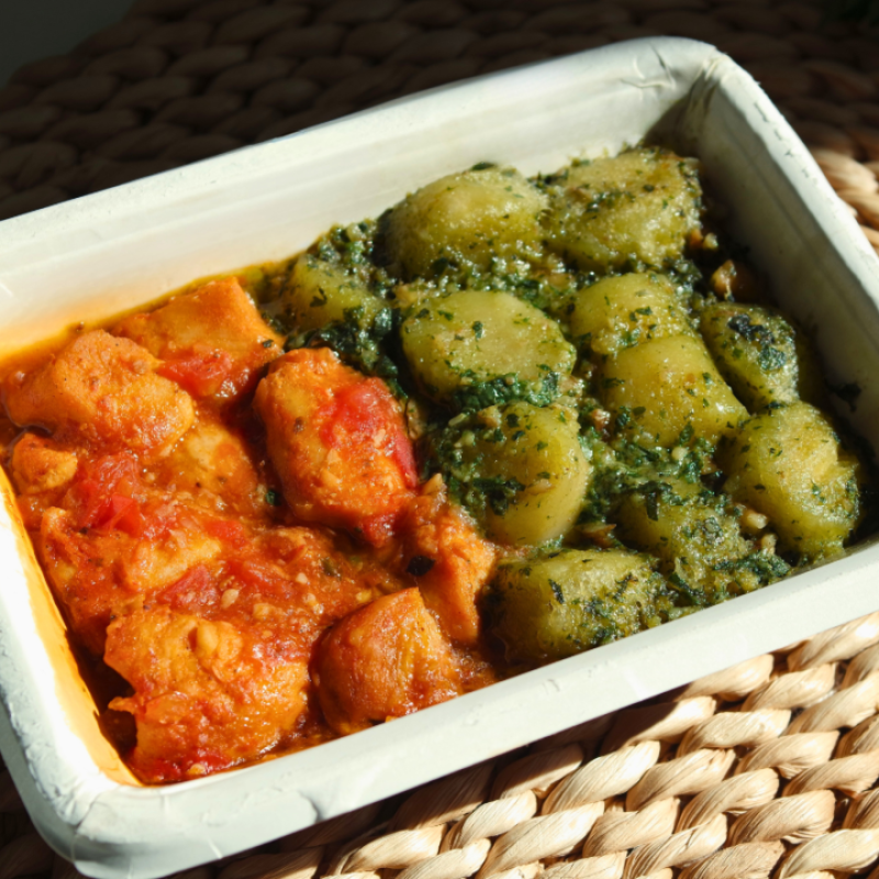 Nhoque de batata doce ao pesto com frango ao molho (Fit Mais)