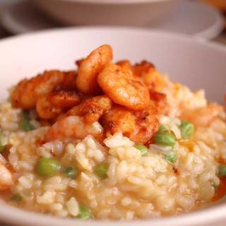 Risoto cremoso de camarão