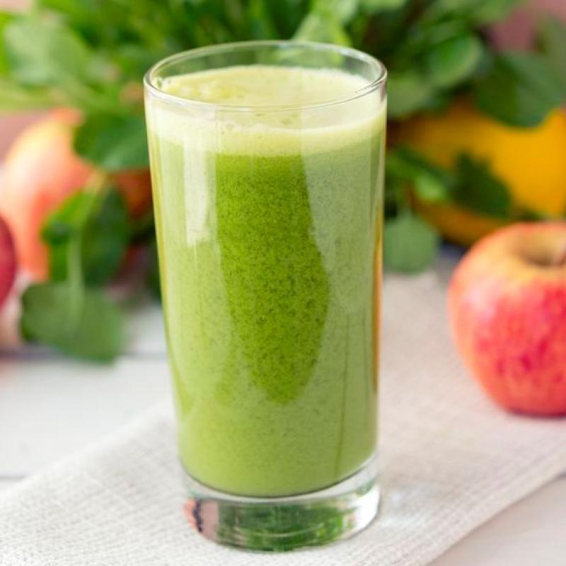 Suco verde detox termogênico