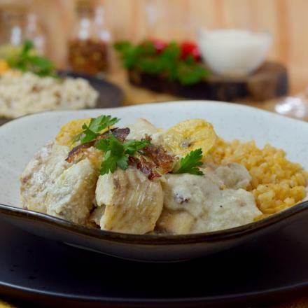 Tilápia Gratinada Com Banana e Arroz Integral