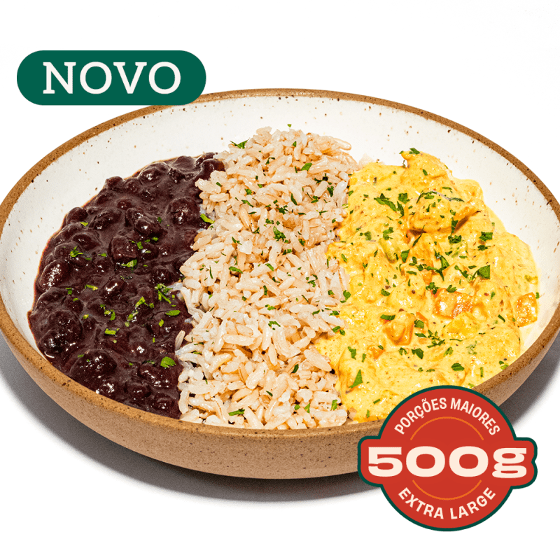 Brasileirinho de Frango cremoso, com arroz integral e feijão preto