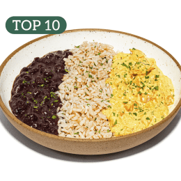 Brasileirinho de Frango cremoso, com arroz integral e feijão preto