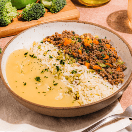 Carne moida com pure e arroz com brocolis