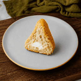 Deliociosa Coxinha fit de Requeijão no prato