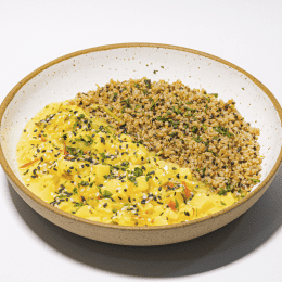 Pupunha thai com mix de quinoa