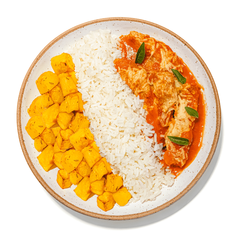 Parmegiana de Frango com Arroz Branco e Batata Assada