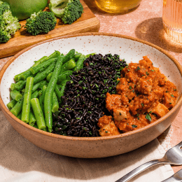 Ragú de mignon suíno com arroz negro e vagem