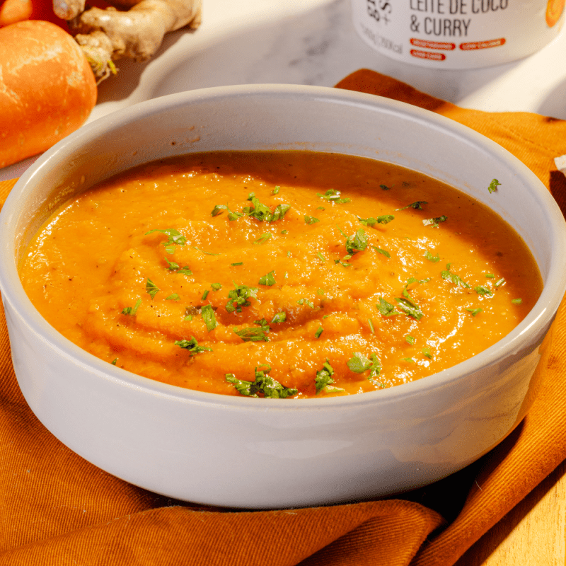 Powersoup de Cenoura com leite de coco e curry