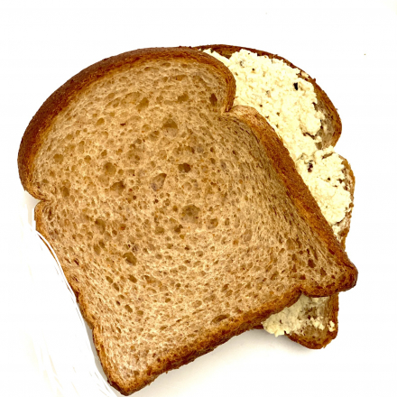 Pão Integral com Requeijão Caseiro