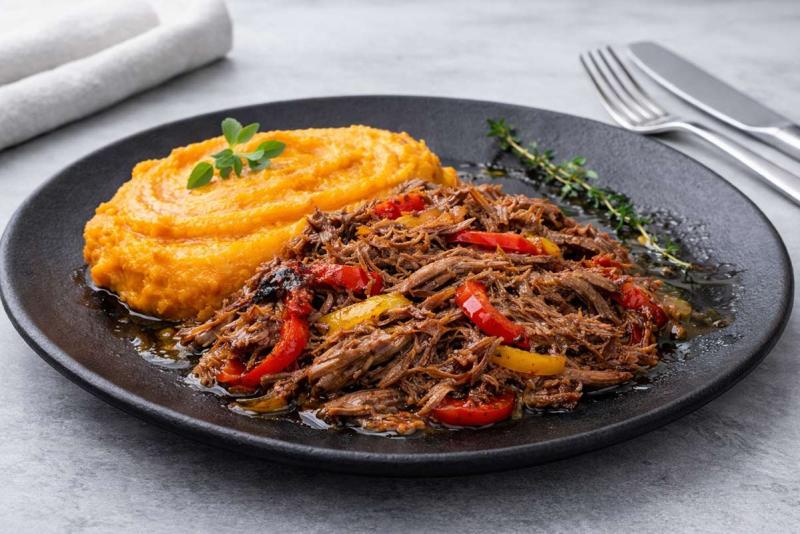 Marmita Fitness de Carne Louca