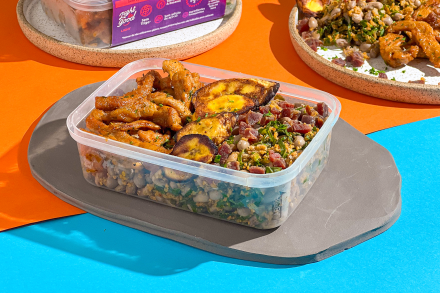 Feijão Tropeiro com Mignon Suíno e Banana-da-Terra