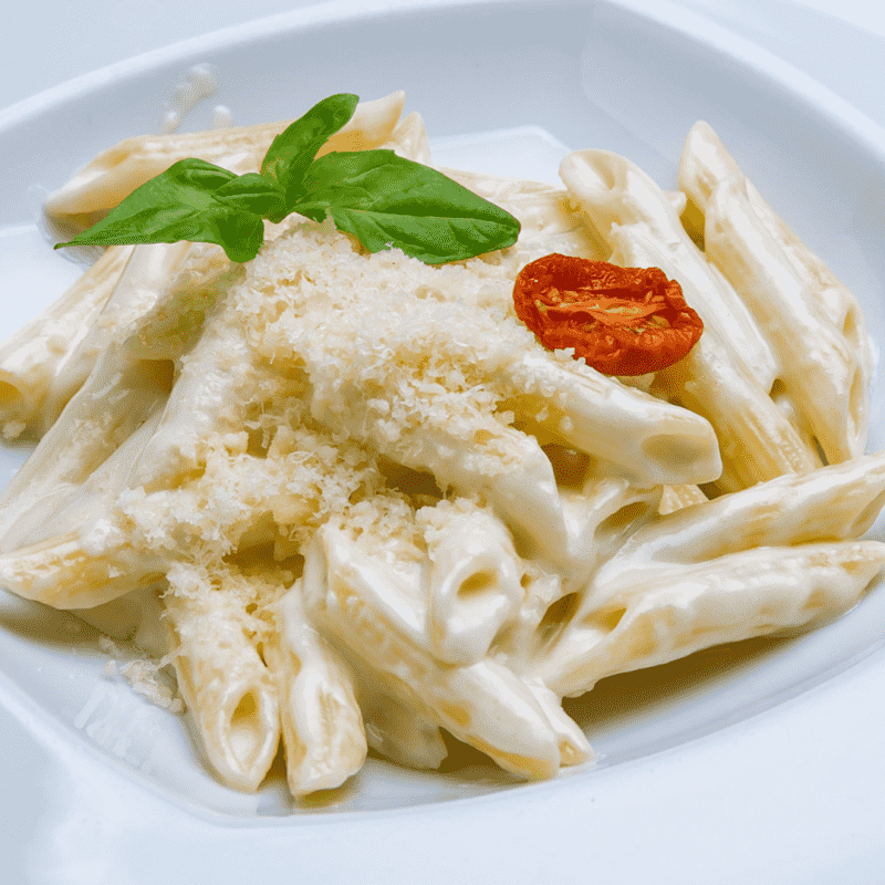 PENNE AO MOLHO ALFREDO (PARMESÃO)