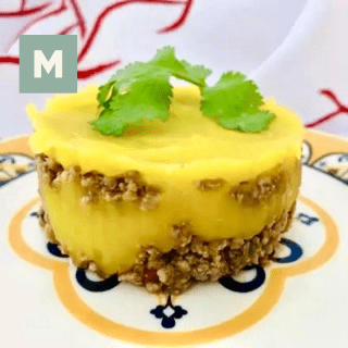 Escondidinho de carne moída com purê de mandioquinha