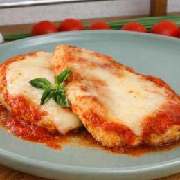 Filet de frango a parmegiana