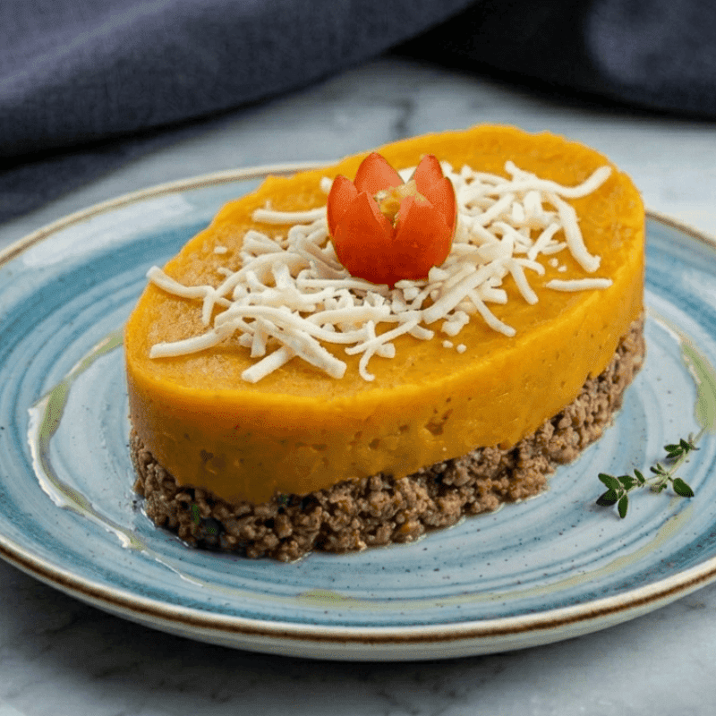 Escondidinho de carne moída com purê de abóbora