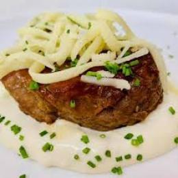 Medalhão de filet mignon 4 queijos