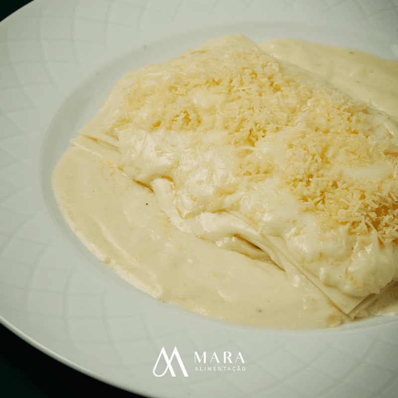 Lasanha de Frango ao Molho Branco e Tomate