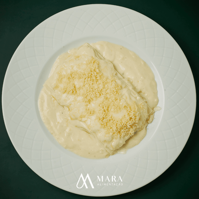 Lasanha de Frango ao Molho Branco e Tomate