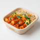 Frango em cubos ao molho de tomate natural, arroz integral à grega com abobrinha japonesa