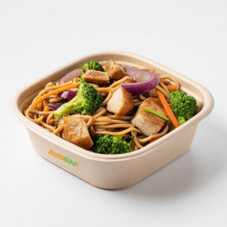 Yakissoba de Frango (Frango em Cubos com Legumes e Vegetais)